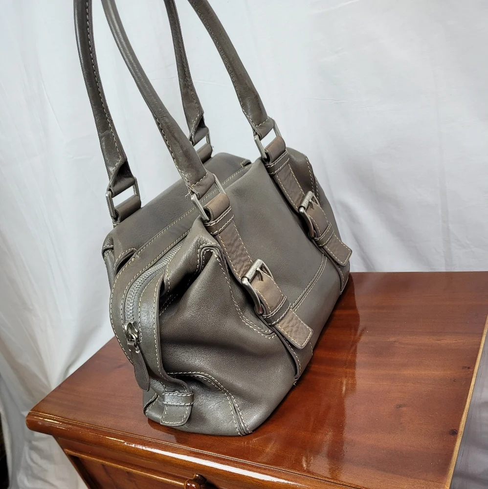 Michael Kors Olive Green Leather Shoulder Bag - Picture 11 of 14